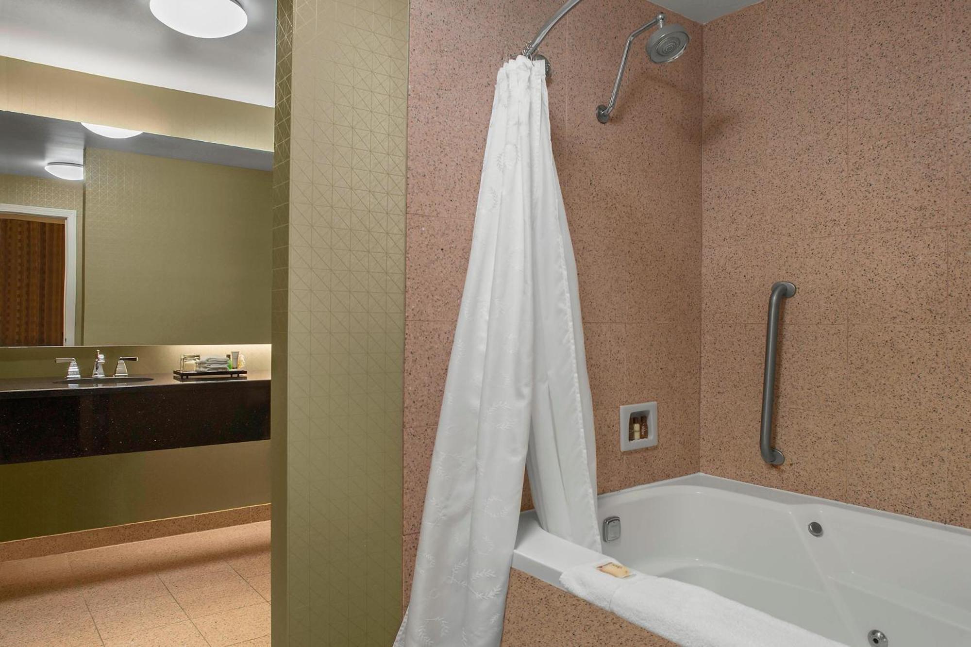 Sheraton Suites Akron קיאהוגה פולס מראה חיצוני תמונה