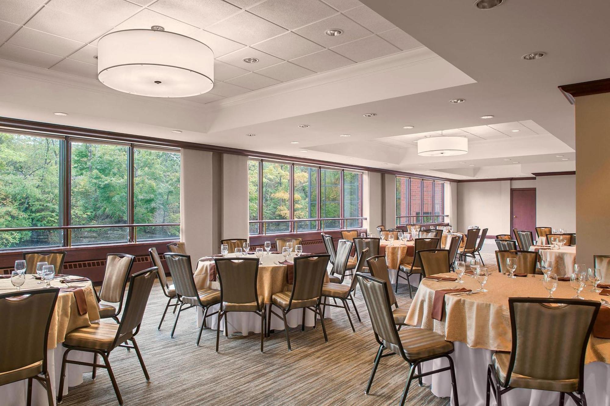 Sheraton Suites Akron קיאהוגה פולס מראה חיצוני תמונה