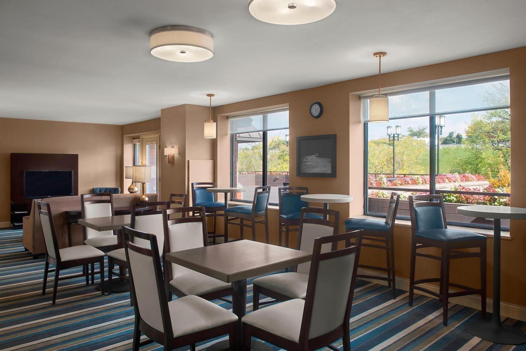 Sheraton Suites Akron קיאהוגה פולס מראה חיצוני תמונה